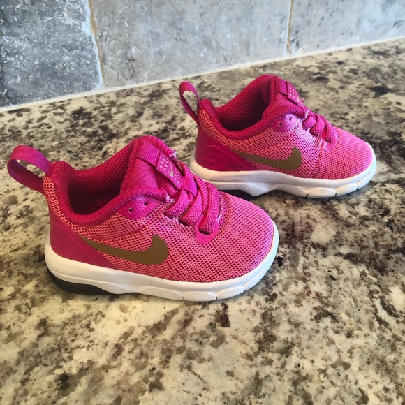 infant pink air max
